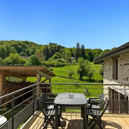 En Pierre Renove - Cantal Authentique * Pers